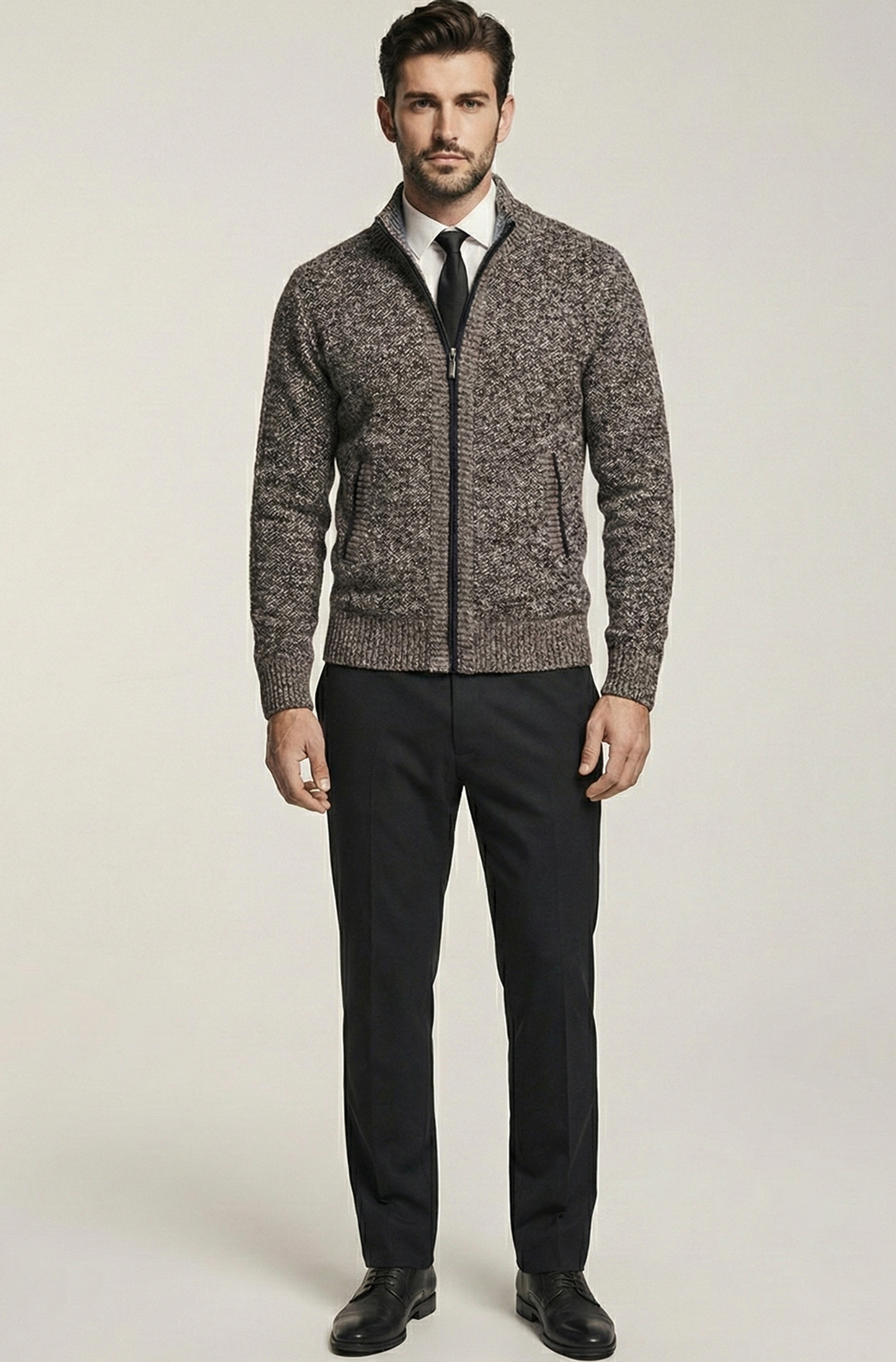 Stickad Jacka med Hög Krage och Geometriskt Mönster | Viktor – Brun