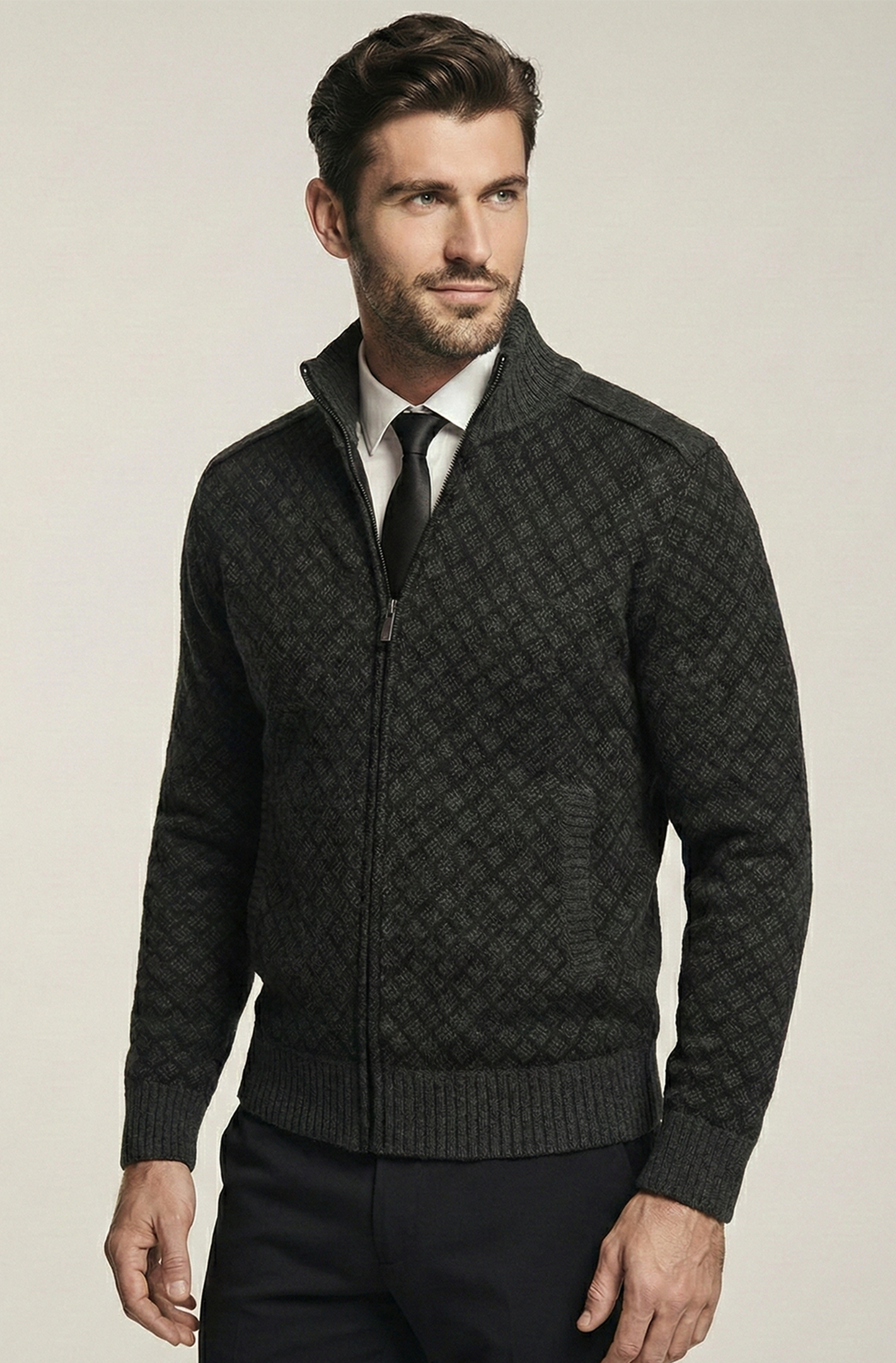 Stickad Jacka med Hög Krage och Geometriskt Mönster | Johan – Svart