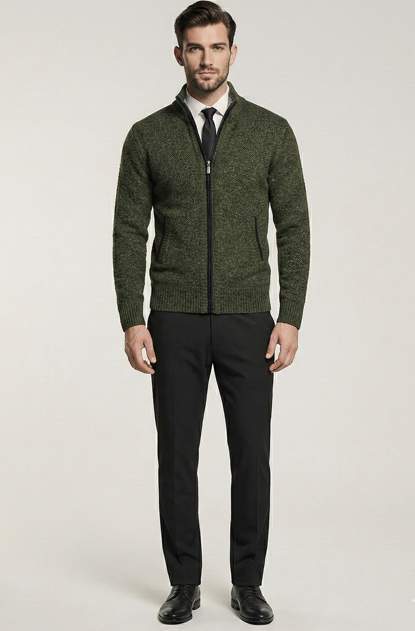 Stickad Jacka med Hög Krage och Geometriskt Mönster | Emil – Mörkgrön